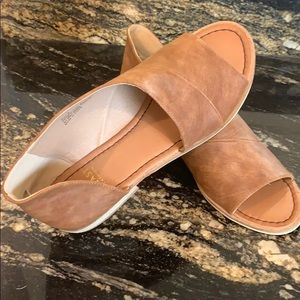Tan Cut Out Open Toed Slip Ons